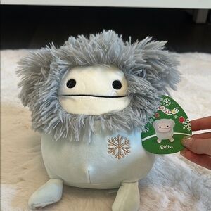 Squishmallow Evita the Yeti Plush - Gray